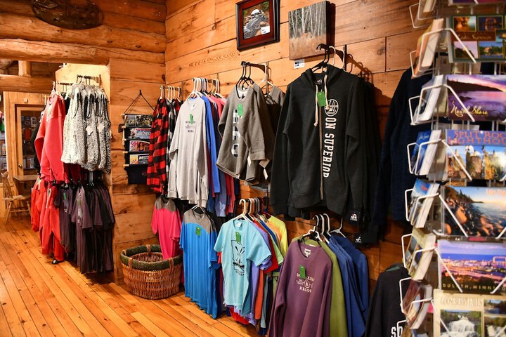 Gift Shop 128 of 155