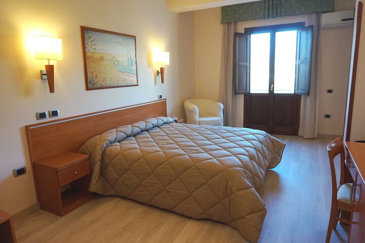 Room 12 of 60