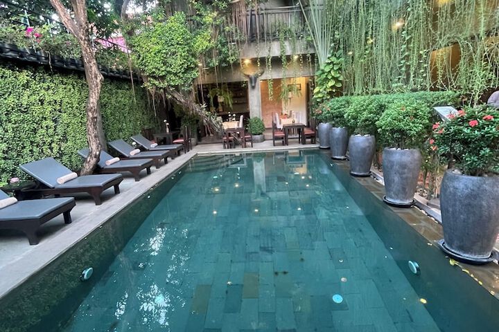 Pool 19 of 52