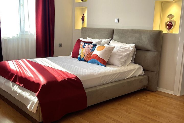 Room 3 of 11