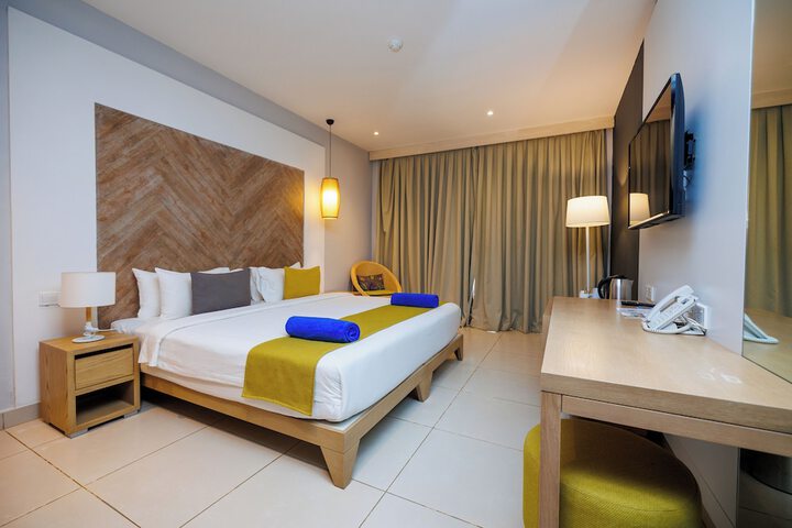 Room 3 of 27