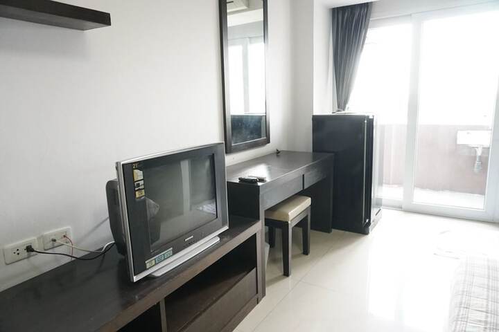 Room 10 of 21
