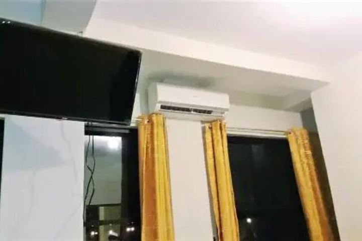 Room 4 of 19