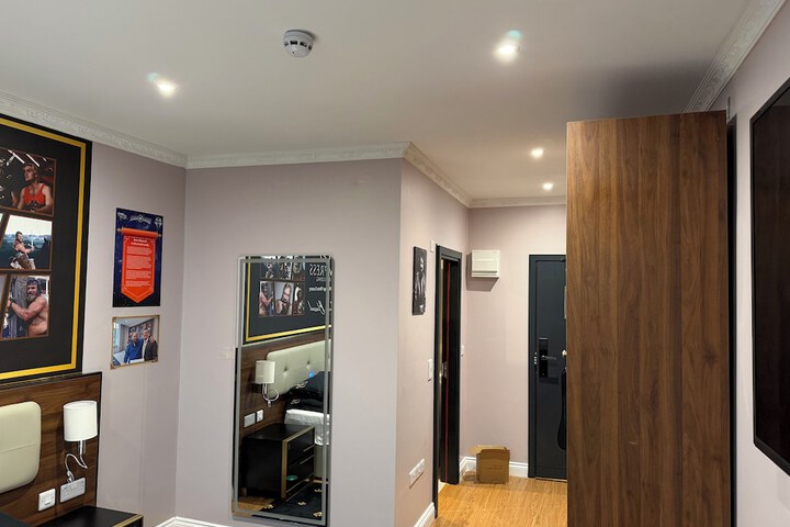Room 10 of 117