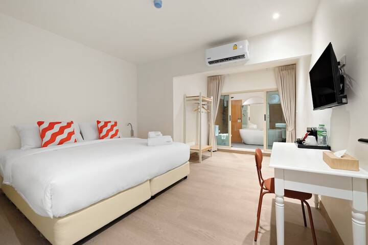 Room 9 of 65