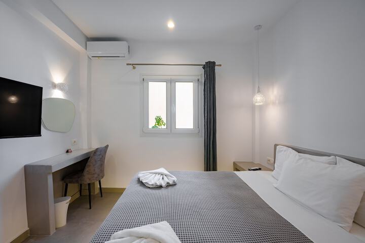 Room 14 of 37