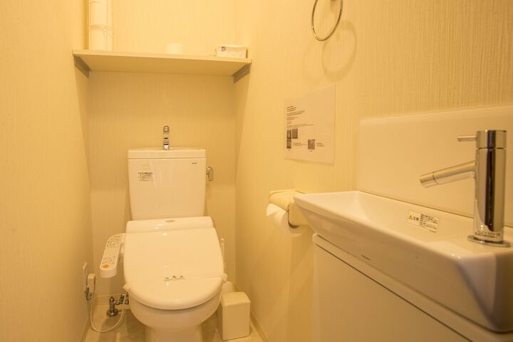 Room 25 of 36