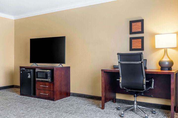 Room 9 of 62