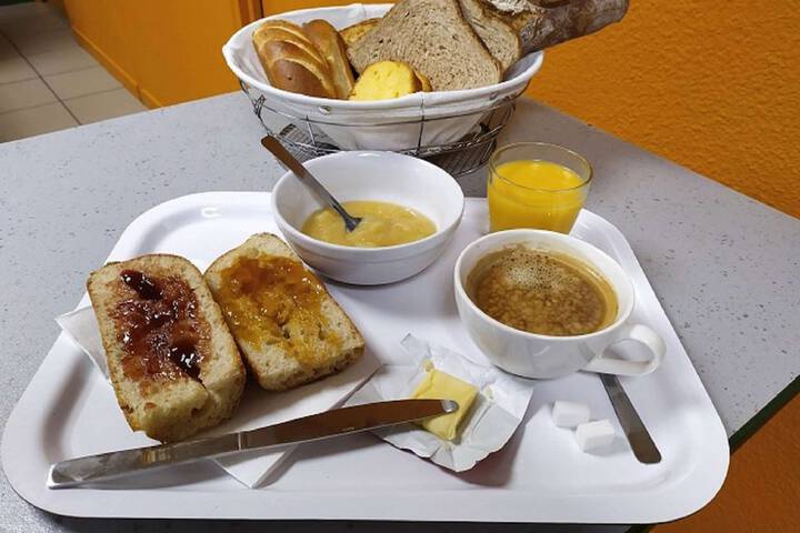 Breakfast/Coffee Service 38 of 44