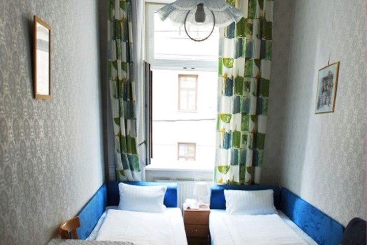 Room 3 of 15