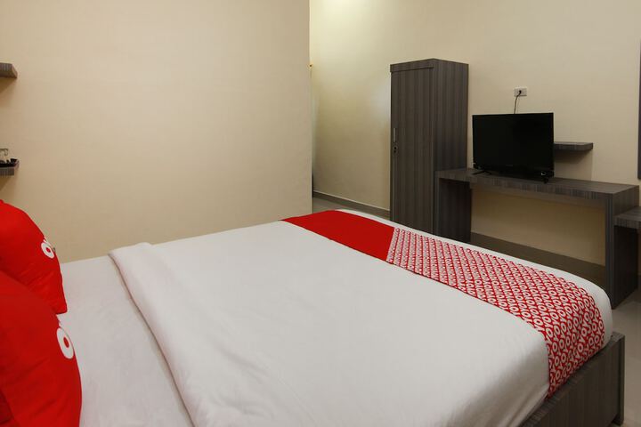 Room 12 of 36