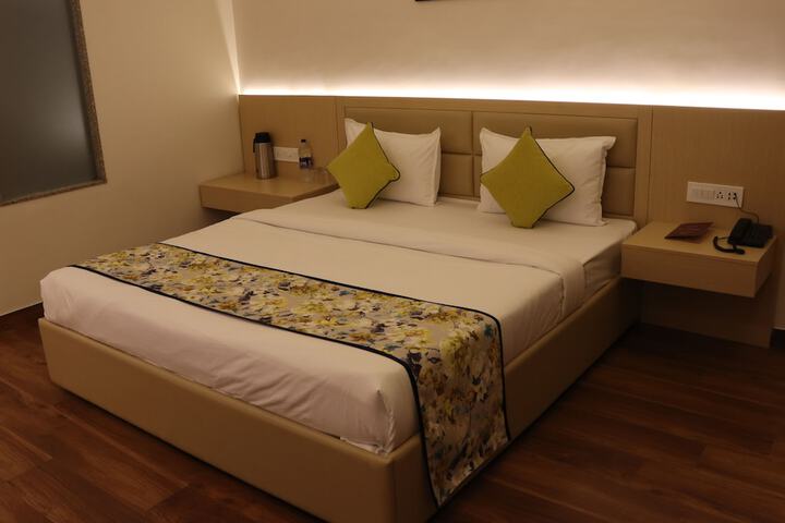 Room 32 of 54