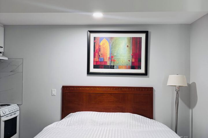Room 9 of 30