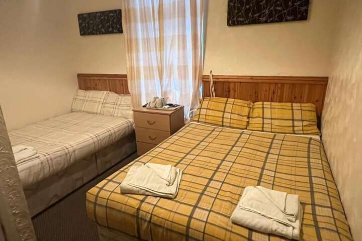 Room 2 of 20