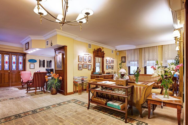 Lobby Photo
