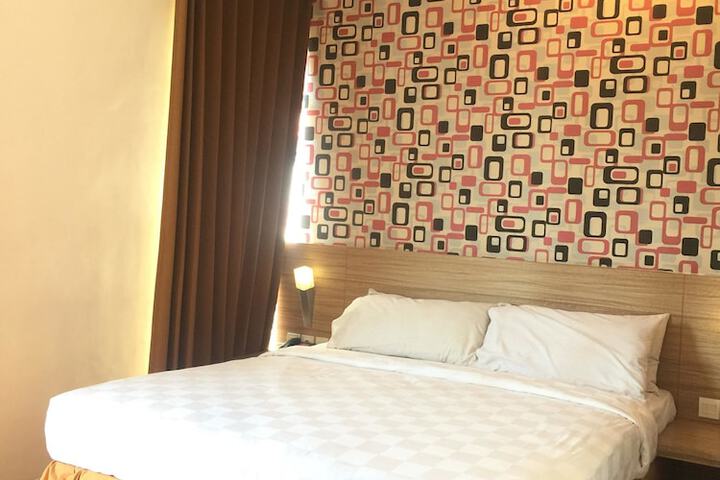 Room 7 of 33