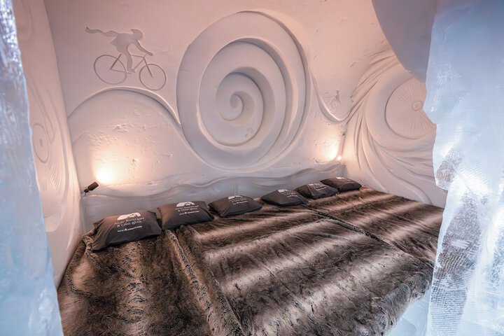 Room 32 of 100