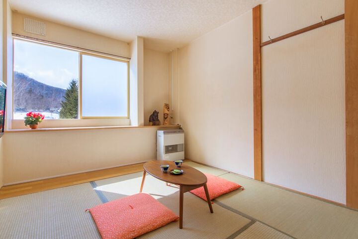 Room 8 of 36