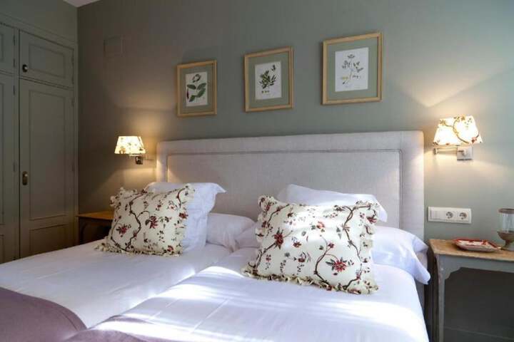 Room 18 of 116