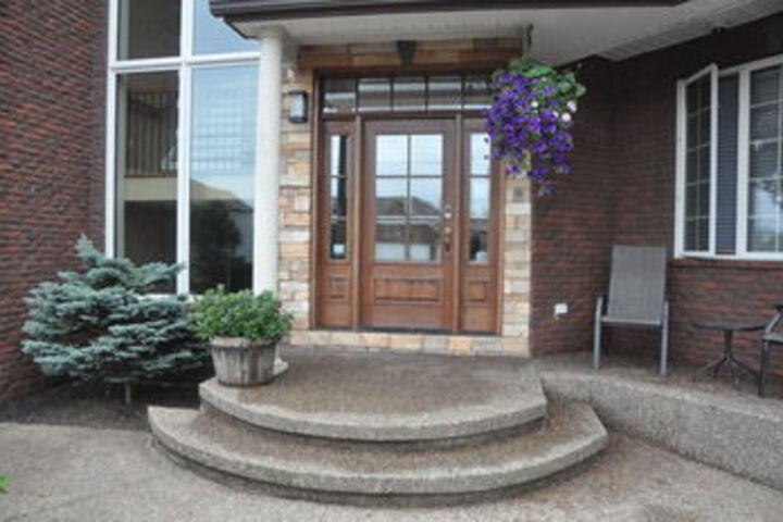 Worthington Place Luxury Accommodations