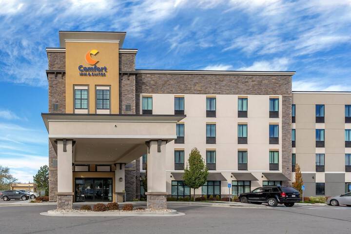 Hotel 100 of 100