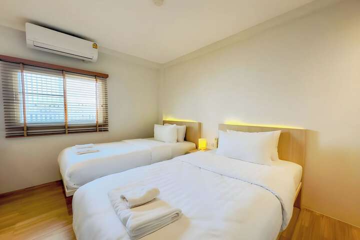 Room 20 of 25