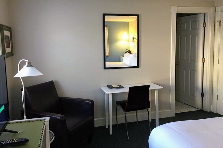 Room 48 of 168