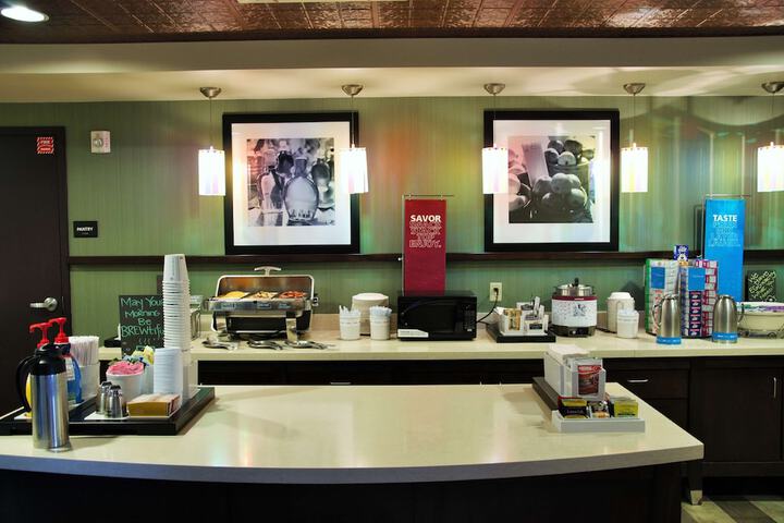 Breakfast area