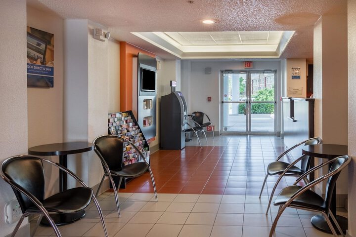 Guest Lobby