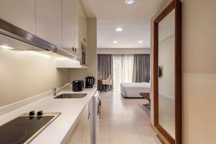 Room 52 of 74