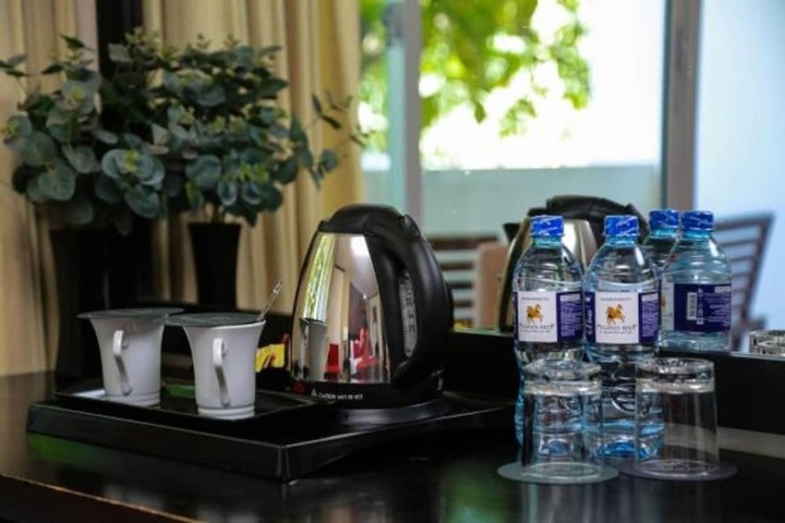 Breakfast/Coffee Service 52 of 162