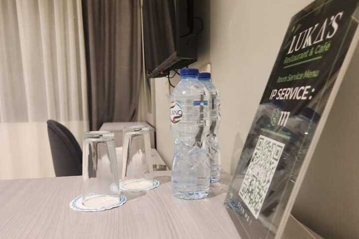 Room 33 of 85