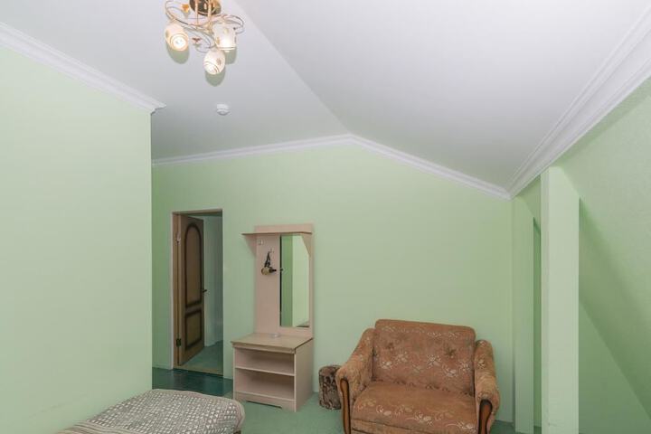 Room 14 of 37