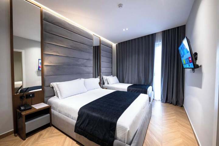Room 72 of 265