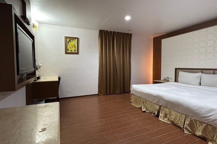 Room 19 of 48