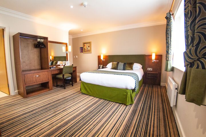 Room 4 of 44
