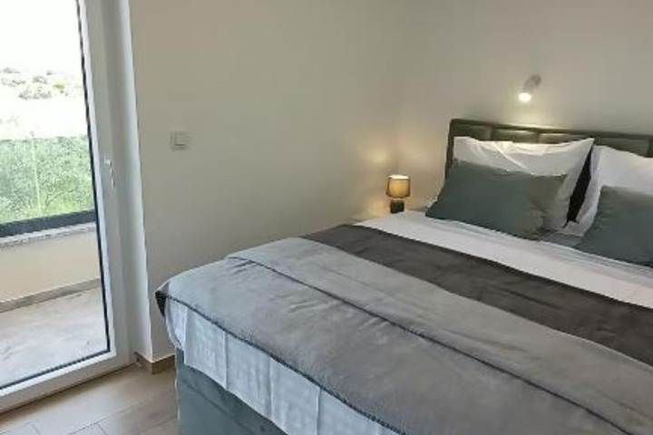 Room 4 of 29