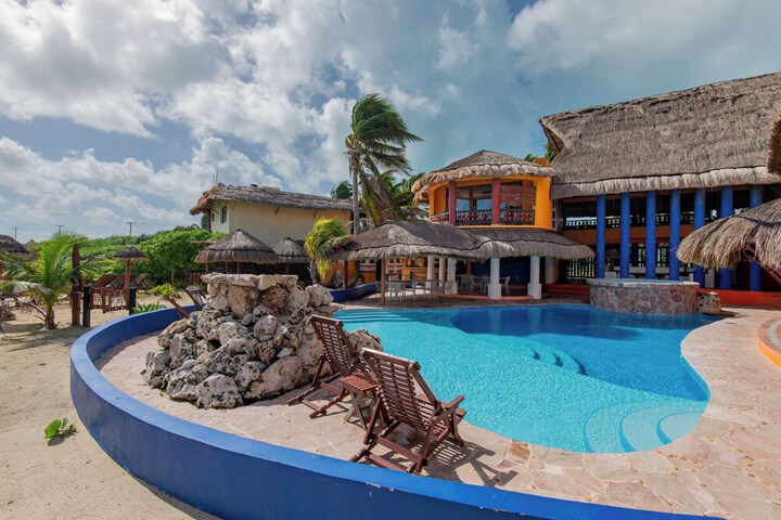 Pool 43 of 65