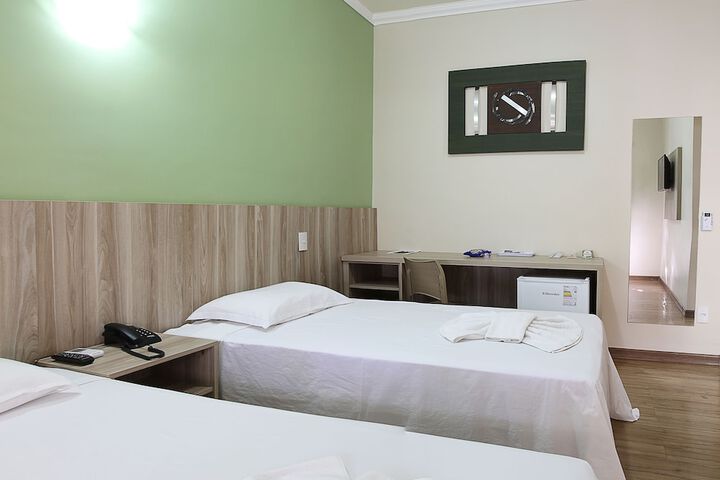 Room 9 of 49