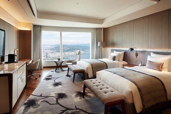 Room 46 of 124