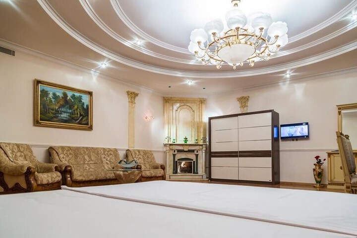Room 15 of 19