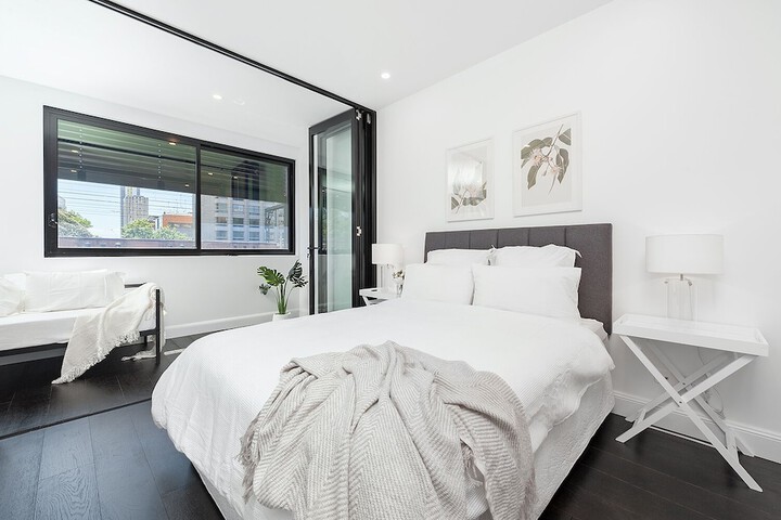 Room 2 of 9