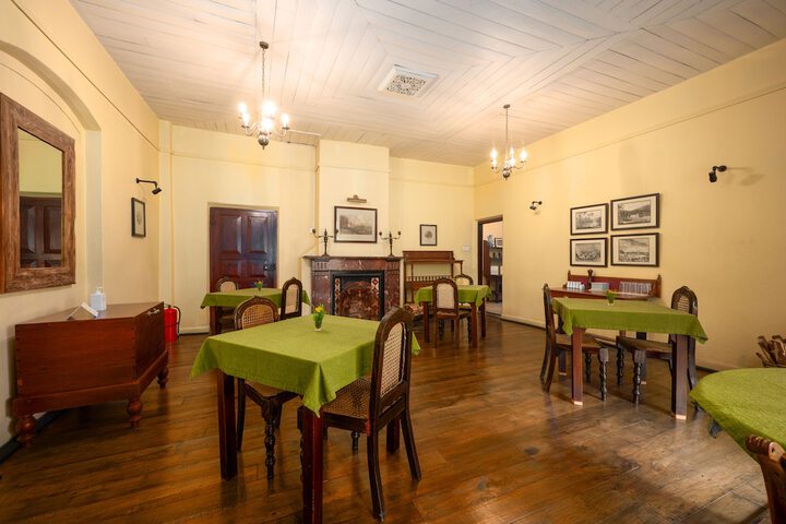 Dining Photos