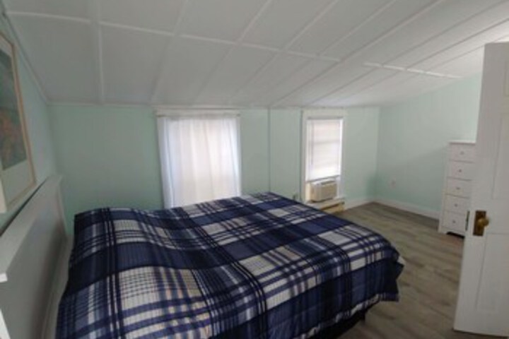Room 16 of 19