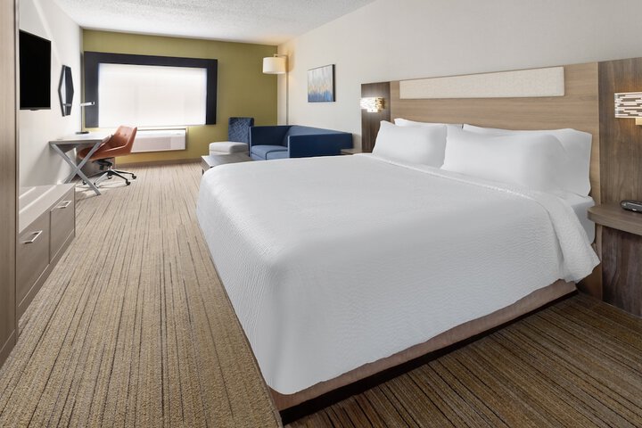 Standard King Bed Accessible (3 of 3)