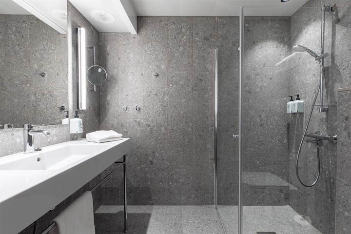 Clean Restrooms