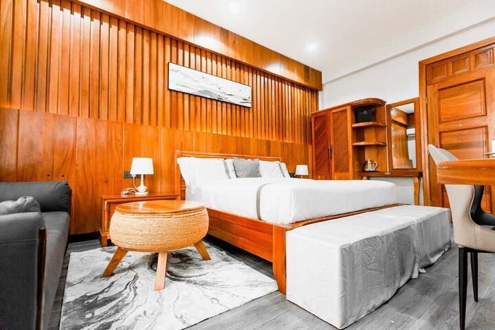 Room 55 of 79
