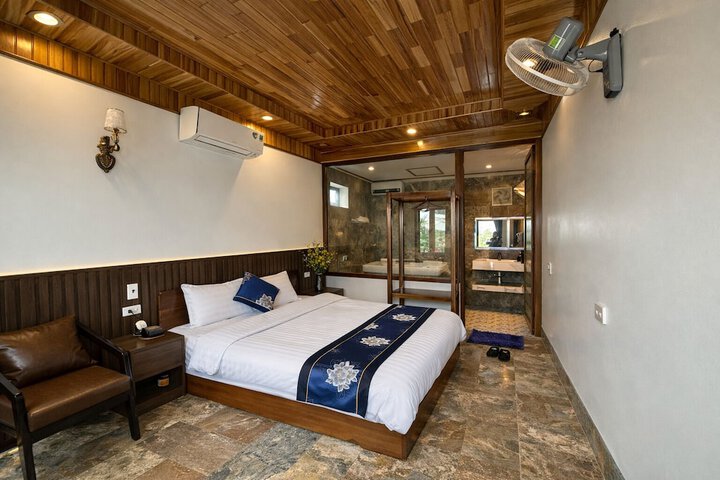 Room 7 of 35