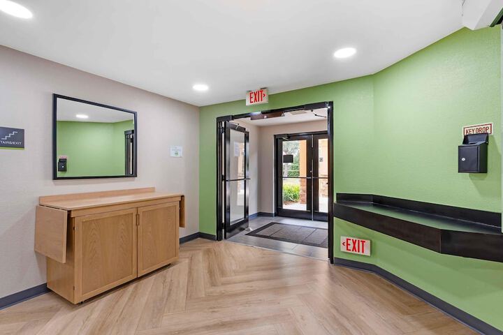Guest Lobby