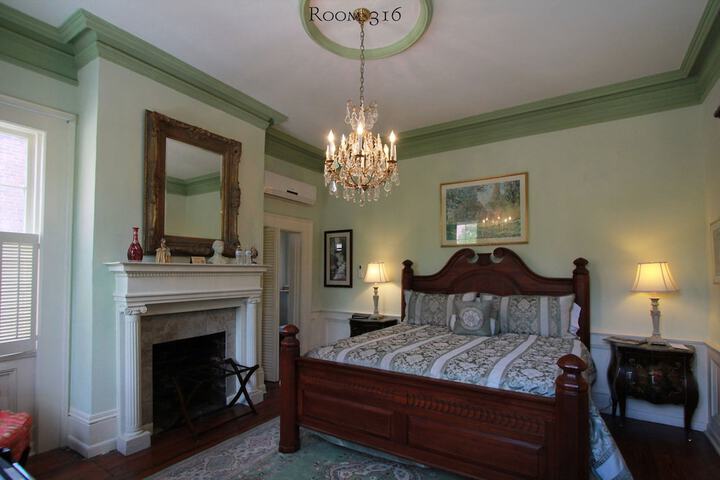 Room 69 of 170